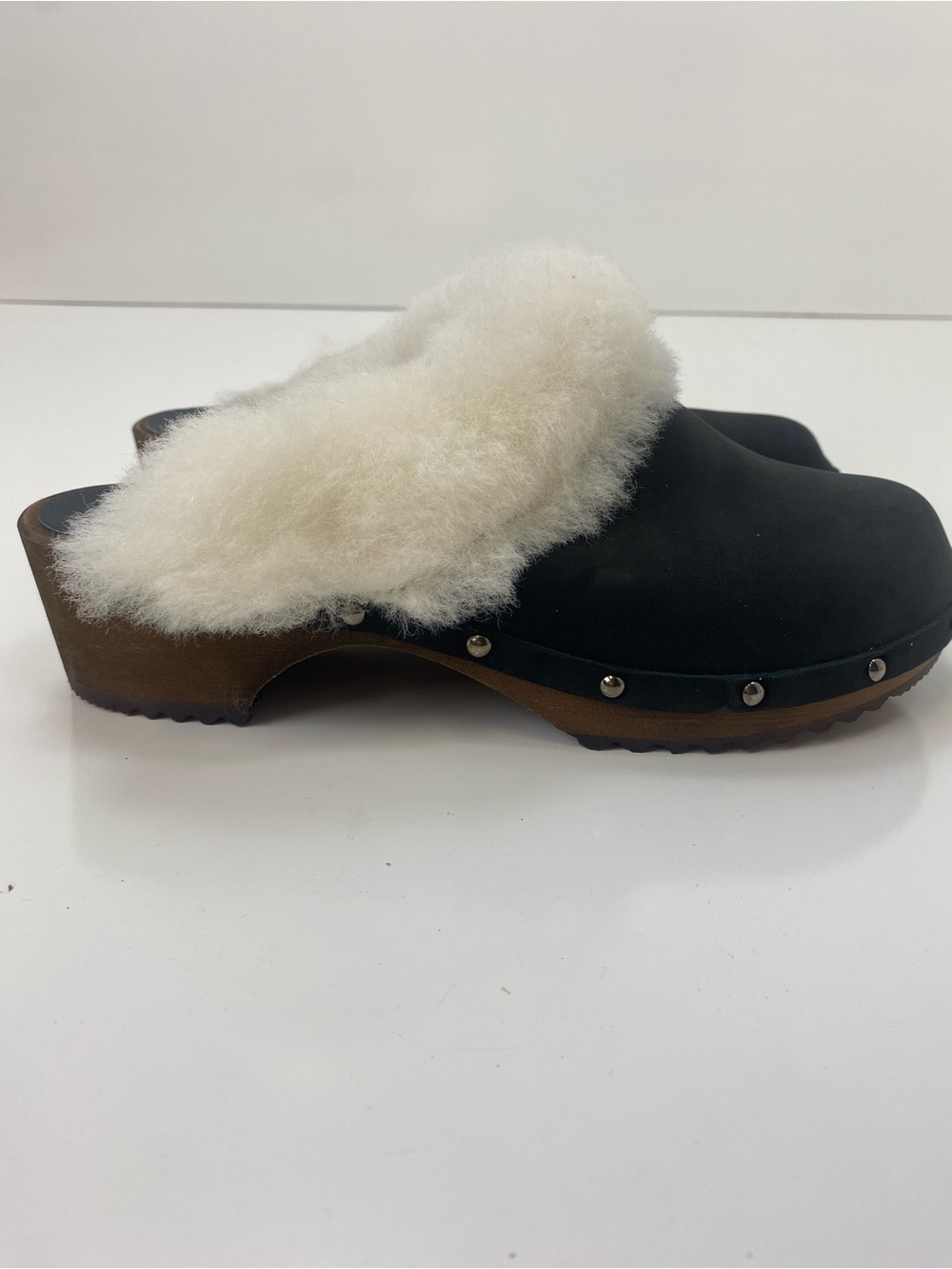 Buxa Clogs - Picture 3 of 5